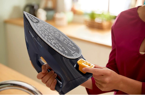 Philips Iron DST7060/20 Blue/Yellow    