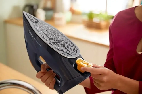 Philips Iron DST7060/20 Blue/Yellow    