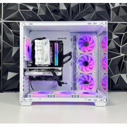 AMD Ryzen 7 7800X3D RAM 16GB SSD 500GB RTX 5060 TI 16GB