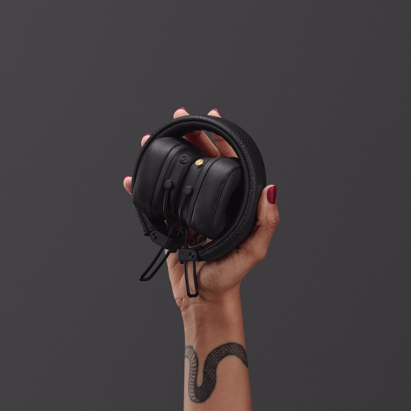 Marshall Major V Over-Ear Bluetooth Headphone Black